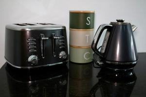 Cosy Modern Seaside escape