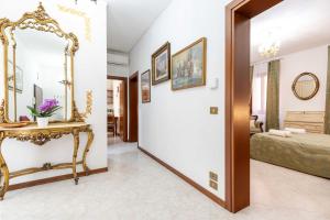 Gondoliers house Castello