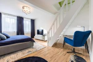 Promenade View Apartment