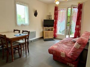 Appartement 5 personnes près plage Nauzan avec terrasse, animaux acceptés - FR-1-494-210