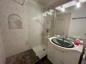 Appartement 5 personnes près plage Nauzan avec terrasse, animaux acceptés - FR-1-494-210