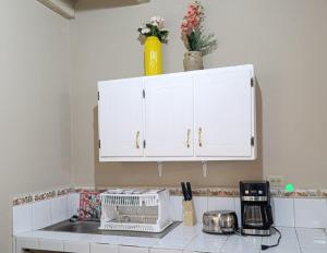 10 minutos de Plaza Miraflores Casa Completa de 2 habitaciones con garaje