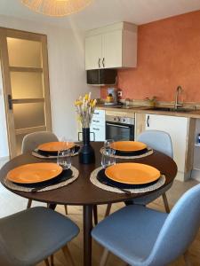 Appartements Studio avec jardin Centre ville : photos des chambres