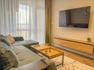 1BR Apartment with a Free Designated Parking Space