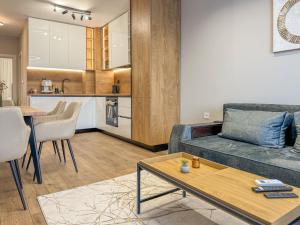 1BR Apartment with a Free Designated Parking Space