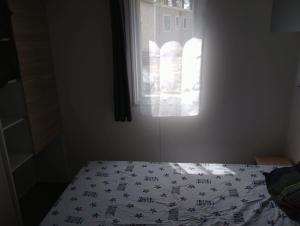 MH 285 OHARA 3 chambres et 1 salle de bain dans camping 4 étoiles