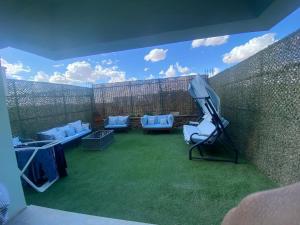 i villa garden mountain view hyde park