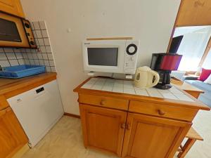 Appartements Appart. 2 pieces, 6 couchages, terrasse, garage, Le Grand-Bornand - FR-1-241-27 : photos des chambres