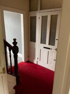 Traditional, sleeps 8, central Hucknall