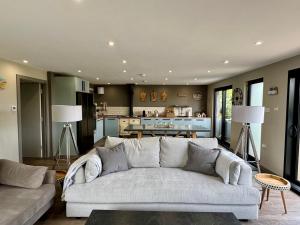 Uno Moor Side - Luxury self catering accommodation - Parking
