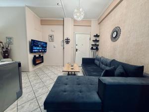 Johnnys cozy apartment in Kallithea