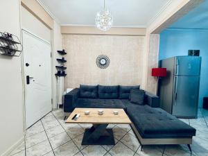 Johnnys cozy apartment in Kallithea