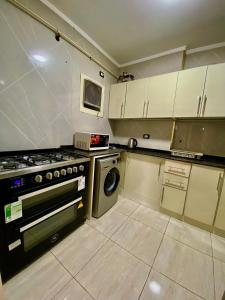 كمبوند أبراج الخليج شارع البحر الأعظم