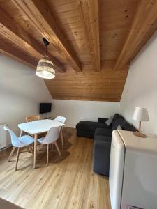 Včelí chata Mirda Pirda