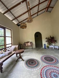 khanna guest Arugambay