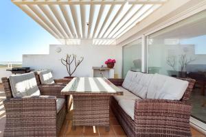 Seagull House-Wake Up To The Ocean and Pool