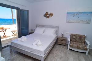 Naxos town Sea and Sunset View Beach front studio