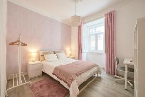 Spacious 3 BR Downtown Lisbon