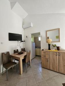 Vila Lučica apartman 2 pogled planina