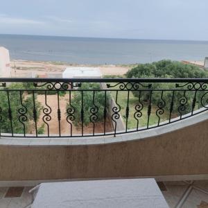 Chez leptis hedhoude vue mer