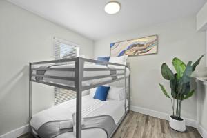 Spacious and Stylish Apartment right by AT&T Stadium!