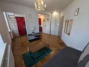 Downtown Riverview apartment