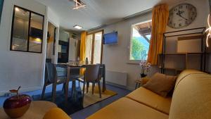 Appartements Les Epicuriens : photos des chambres