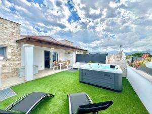 Villa with Jacuzzi - Joy Collection img17