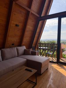 Azalea 2, Cozy Wooden Villa