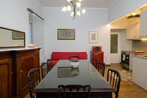 Liston Suites Anastasia