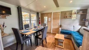 MOBIL-HOME HAUT DE GAMME - PROCHE MER - 3 Chambres - Dressing