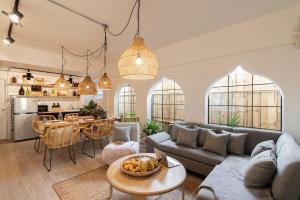 3 Bedrooms House in ThapaeNightBazaar