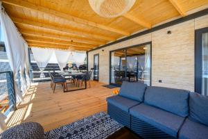 Aurora - luxury mobile house with sundeck
