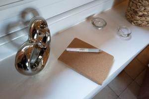 Chalets gite&spa privatif -le bois de la pause- : photos des chambres
