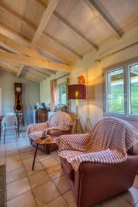 Chalets gite&spa privatif -le bois de la pause- : photos des chambres