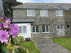 Menadue Cottage, Trenale Lane, Tintagel, Cornwall