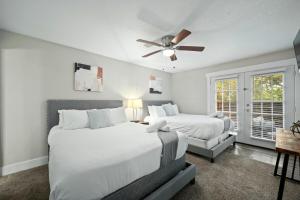 Two Apartments in the Heart of Arlington!