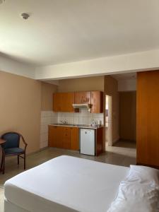 Ellis Hotel Apartments