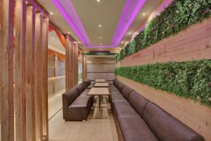 Townhouse Jp Grand Near Mayapuri Chowk