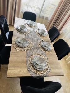 Urban square - comfortable, sunny, and fully equipped