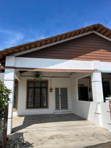 Rumah Armand Masjid Tanah Ria 3 , 4BR Fully Aircond Masjid Tanah Melaka