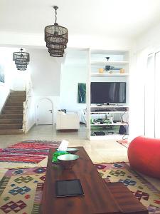 Bianchi 4 BR Villa with Pool