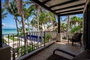 6BR Exclusive Beachfront Villa with Pool in Tulum