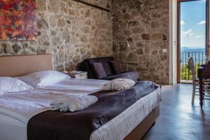 VALDONICA WINERY Fine Dine & Wine Hotel