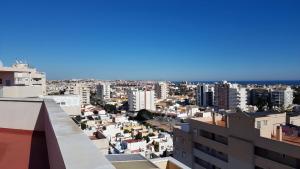 Comfortable Holiday Apartment in Torrevieja with Pool and Near the Sea