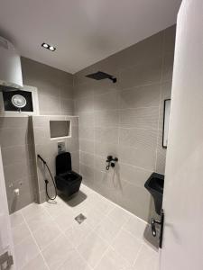 Modern Cozy Studio in Al Maqla