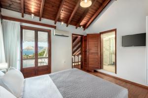 SeaView villa with piano by Chania Living Stories