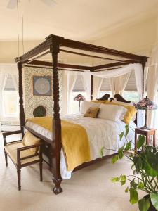 Adams Pragge House - Victorian Bed & Breakfast