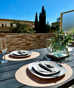 Marbella NikkiBeachFront Studio