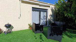 Maisons de vacances Studio climatise-terrasse-Netflix-jardin a 10 min de Cassis : photos des chambres